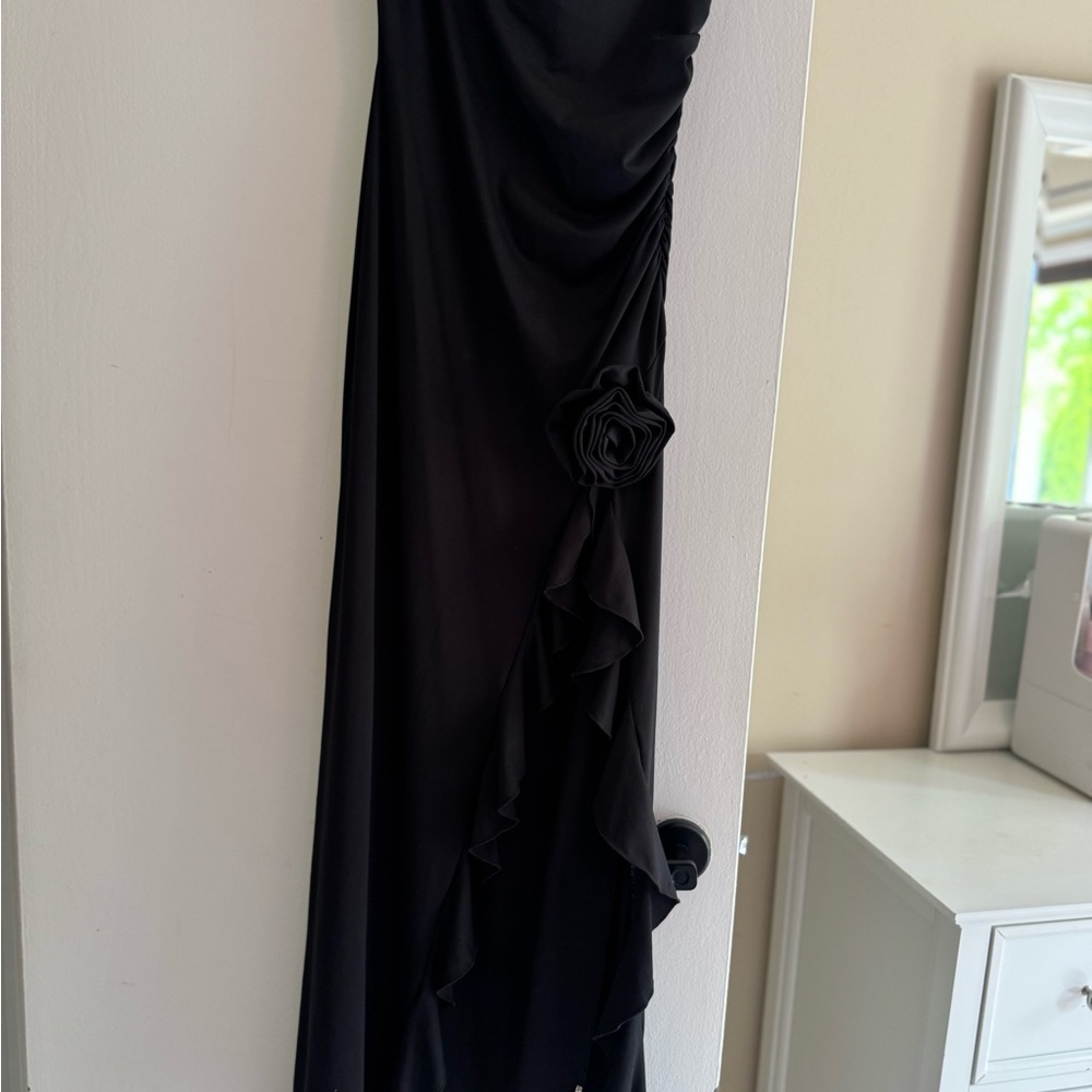 Elegant Black Evening Dress